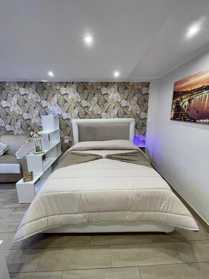 La Dimora Dei Sogni Sedil Capuano Home Suite Неаполь Экстерьер фото