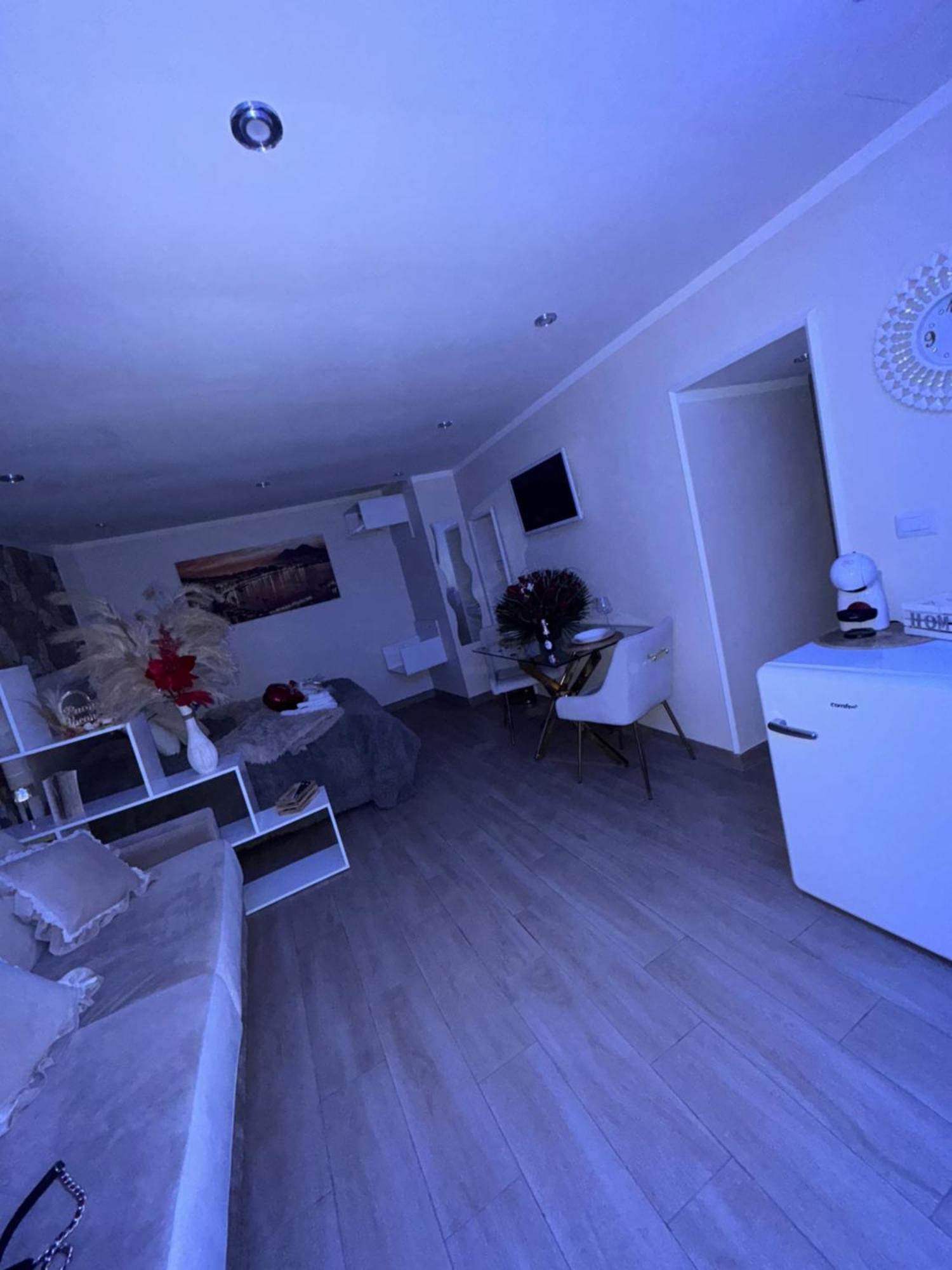 La Dimora Dei Sogni Sedil Capuano Home Suite Неаполь Экстерьер фото